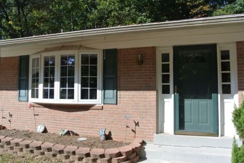 18315 Nob Hill Dr, Triangle, VA 22172-1303
