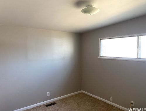 1331 8600, Sandy UT 84093-1367 exterior