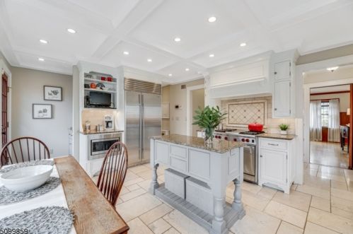 140 Wyoming Ave, Maplewood NJ 07040-1043 exterior