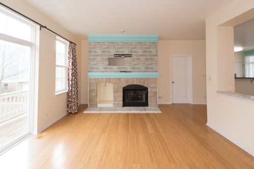 1120 Bartholdi Ct, Carol Stream IL  60188-1305 exterior