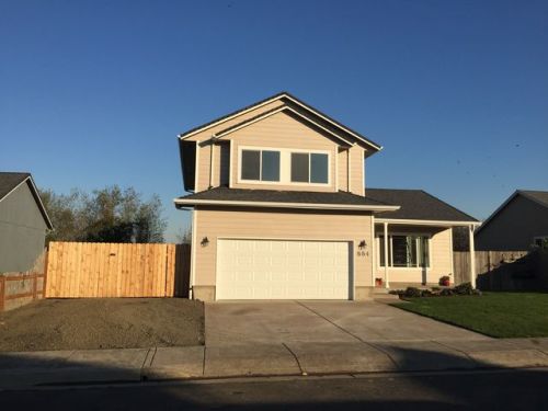 884 Arrow Leaf Pl, Harrisburg, OR 97446-9685