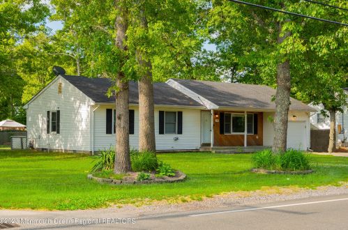 299 Veterans Blvd, Berkeley Township, NJ 08721-3251
