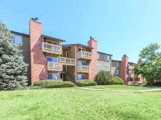 490 Joplin St, Denver CO  80017-2094 exterior