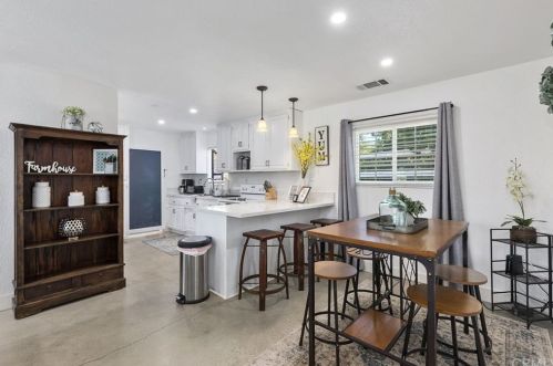 39970 Calle Bellagio, Temecula CA  92592-8620 exterior