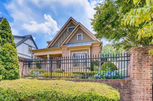 1092 Bank St, Smyrna, GA 30080-3442
