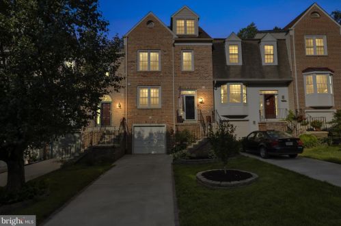 7254 Whitlers Creek Dr, Springfield, VA 22152-3646