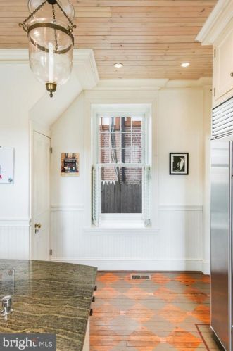 5800 Greene St, Philadelphia PA  19144-2704 exterior