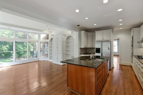 467 Ivy Park Ln, Atlanta, GA 30342-4554