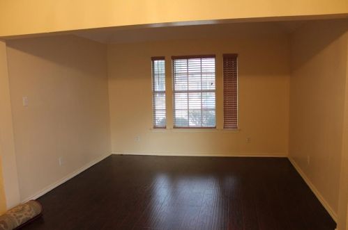 3923 Luke Ln, Carrollton TX  75007-1326 exterior