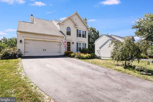 4 Emerald Dr, Fredericksburg, VA 22406-7223