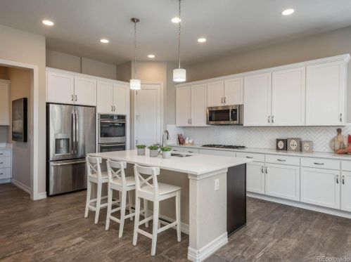24043 Euclid Ave, Denver CO  80016 exterior