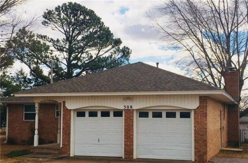 308 Tennyson Ave, Tecumseh, OK 74873-4626