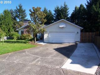 1080 Paloma Pl, Damascus, OR 97080