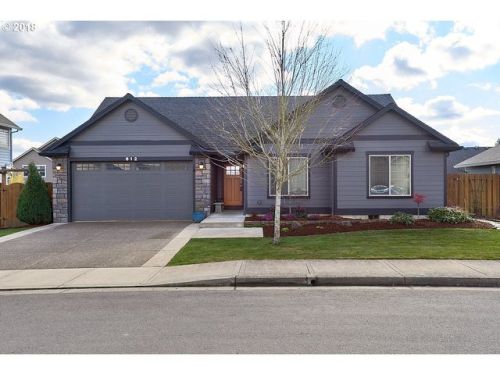 612 Johnson St, Carlton, OR 97111-1099