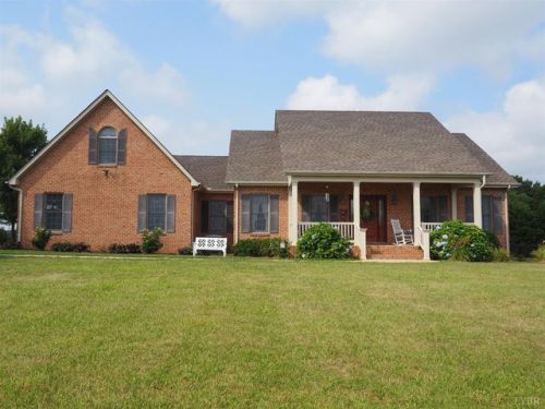 1264 Ryan Estates Ln, Bedford, VA 24523-6577