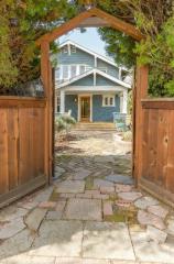 938 Holly St, Medford OR  97501-3642 exterior