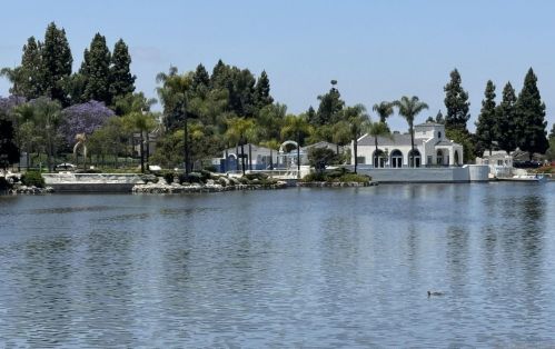 2075 Lakeridge Cir, Chula Vista CA  91913-2300 exterior