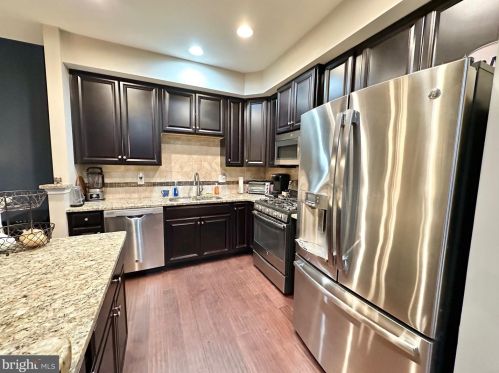 65 Sundance Dr, Trenton NJ  08619-3968 exterior