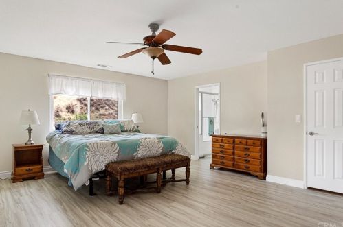 2940 Prado Ln, Colton, CA 92324-9738