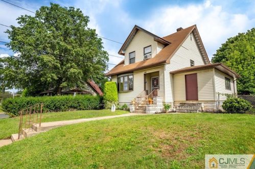 404 Avenel St, Avenel, NJ 07001-1117