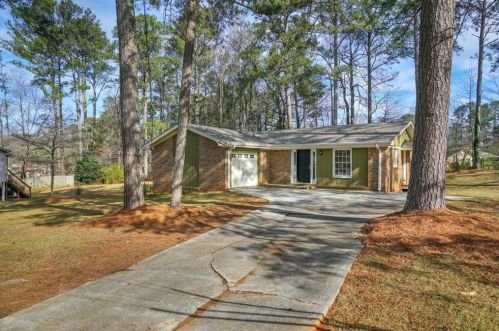 4263 Seminole Cir, Austell, GA 30106-1337