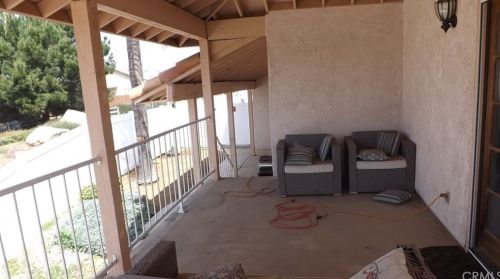 14084 Meadowlands Dr, Riverside CA  92503-9723 exterior