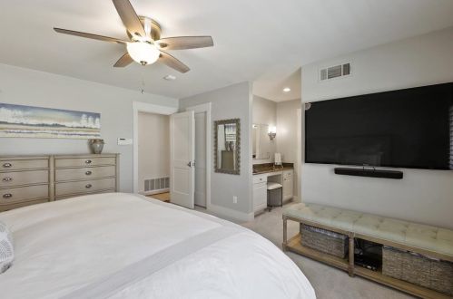 3314 Darbyshire Dr, Dallas TX  75229-5027 exterior