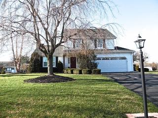 120 Fieldstone Dr, Carlisle, PA 17015-9036