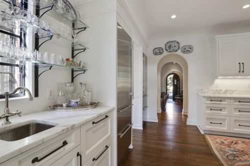 81 Lakeview Ave, Atlanta GA  30305-3779 exterior