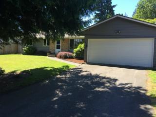 1631 185th St, Seattle, WA 98133-4202