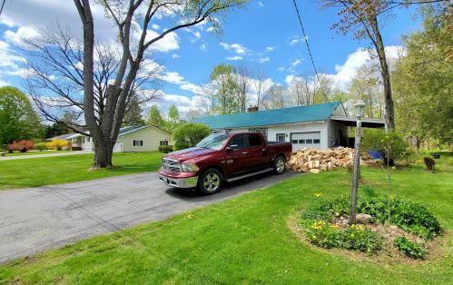 136 School St, Pittsfield, ME 04967-4745