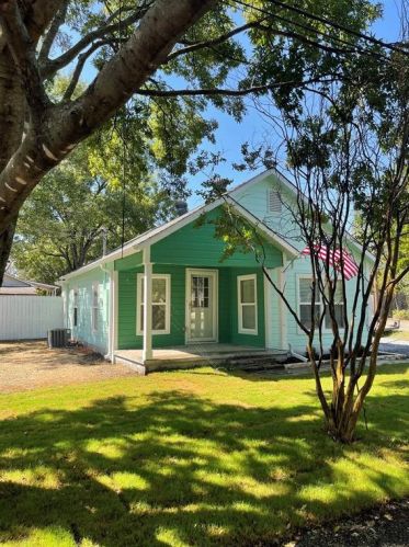 600 Maple St, Dorchester, TX 75459-4697