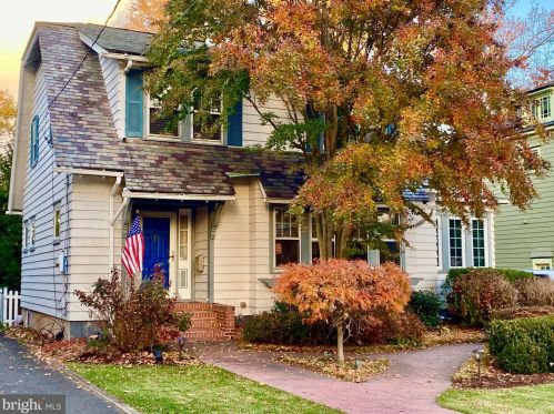 478 Parkway Ave, Trenton, NJ 08618-2639