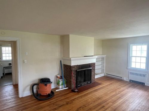 145 Broad St, Meriden CT  06450-6516 exterior