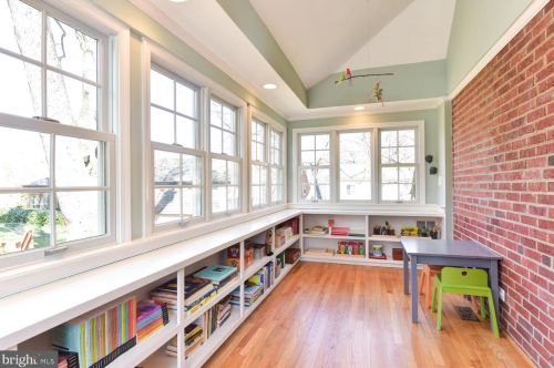 9305 Mintwood St, Silver Spring MD 20901-3523 exterior