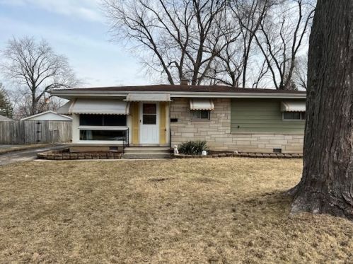 230 Normandy Dr, Addison, IL 60101-3920