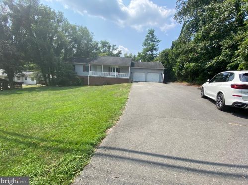 47 Mountainside Rd, Harpers Ferry, WV 25425-5585