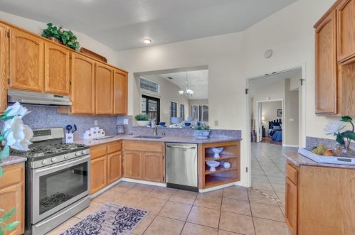 8971 Bramblewood Way, Elk Grove, CA 95758-6001