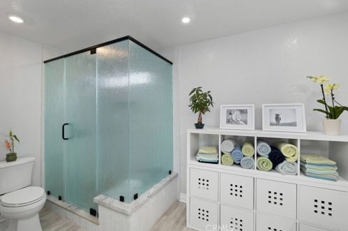 873 Calle Del Sol, Upland CA  91784-1879 exterior