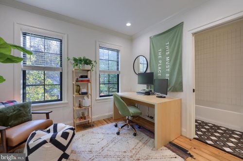 330 Mary St, Lancaster PA  17603-3328 exterior