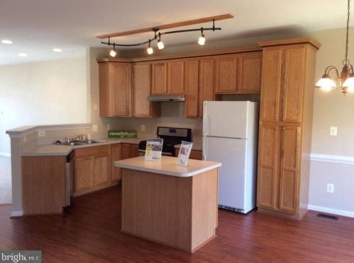 9990 Shortbread Way, Bristow, VA 20136-2539