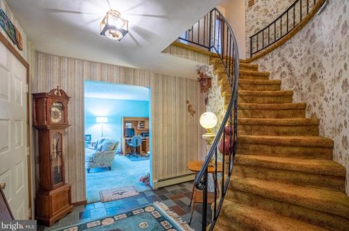 5160 Grandview Rd, Hanover PA 17331-7885 exterior