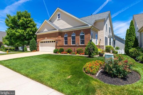 6901 Sunday Silence Ct, Gainesville, VA 20155-3149