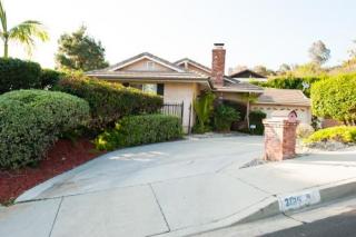 2125 El Arbolita Dr, Glendale CA  91208-1810 exterior