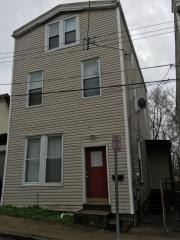 5 Fox St, Cincinnati OH  45219-1119 exterior