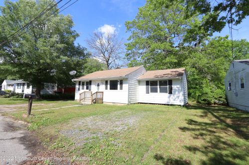 319 Harris Rd, Lacey, NJ 08731-2624