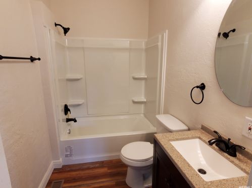 403 700, Perry UT 84302-1621 exterior