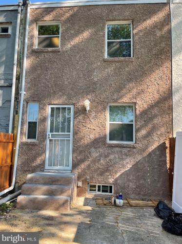 1344 Decatur St, Camden NJ  08104-1734 exterior