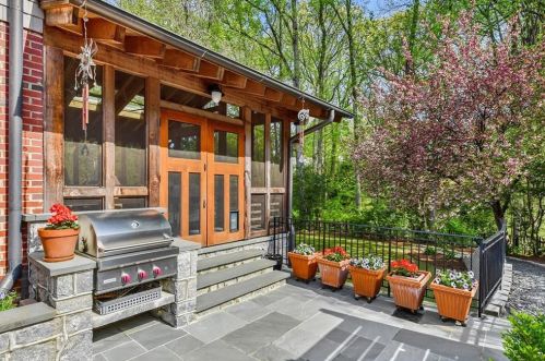 854 Highland Ter, Atlanta GA  30306-3412 exterior