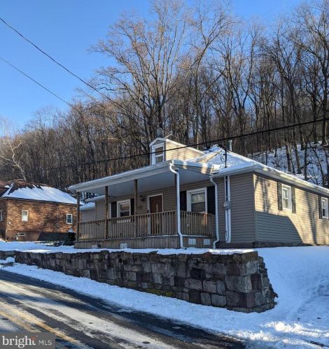 823 Roberts Valley Rd, Harrisburg, PA 17110-1757